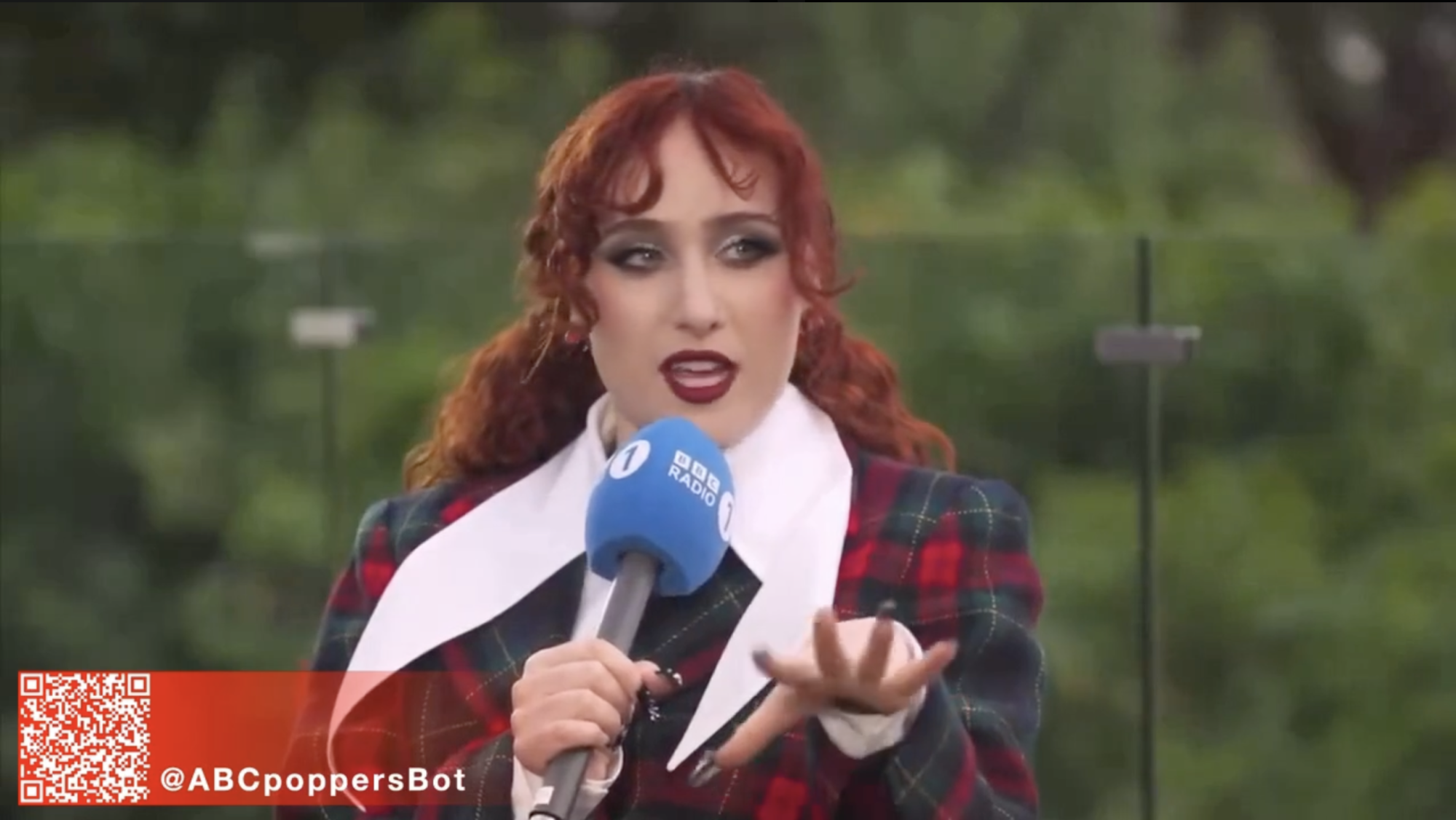 Всегда происходит какая-то хуйня. Какая-то сука блюет, какая-то сука вдыхает попперсы, какой-то девушке всё равно, что её парик наполовину снят Барнауле Всегда происходит какая-то хуйня. Какая-то сука блюет, какая-то сука вдыхает попперсы, какой-то девушке всё равно, что её парик наполовину снят Барнауле